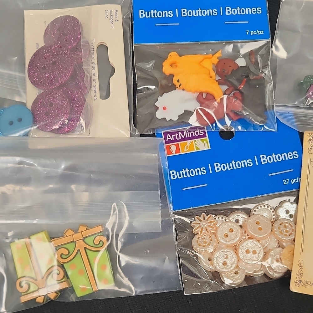 Assorted Craft Button Lot - Picture 11 of 16